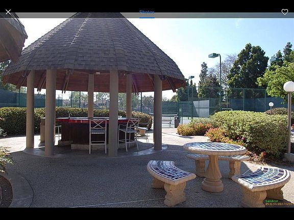 Building Photo - "Charming La Jolla Retreat: Cozy 2-Bedroom...