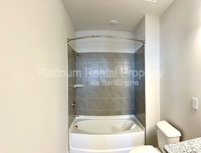 Building Photo - 3452 Sumersbe court