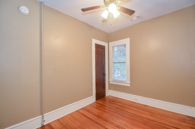 Building Photo - 1206 Missouri St