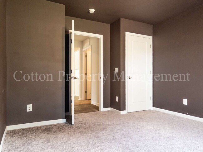 Building Photo - 6224 Centipede Pl