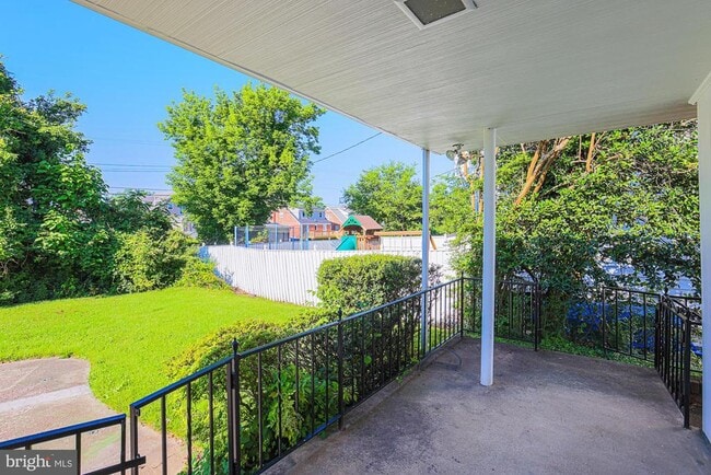 Building Photo - 3219 Northbrook Rd