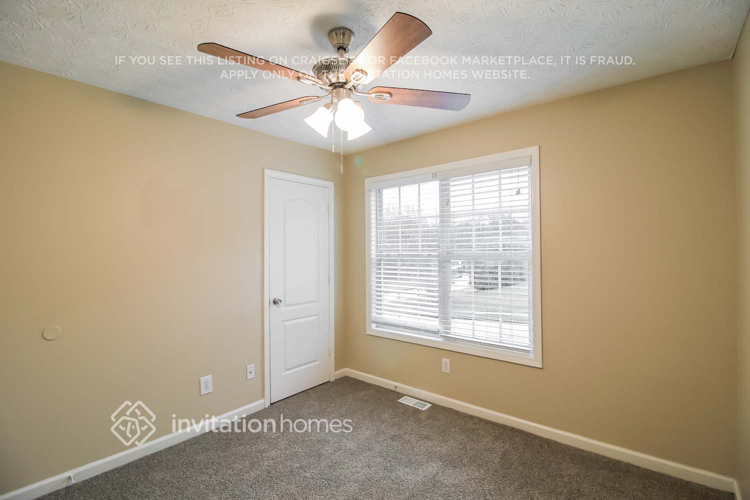 Building Photo - 300 Fieldstone Ln