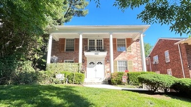 Building Photo - 2549 Glenmary Ave