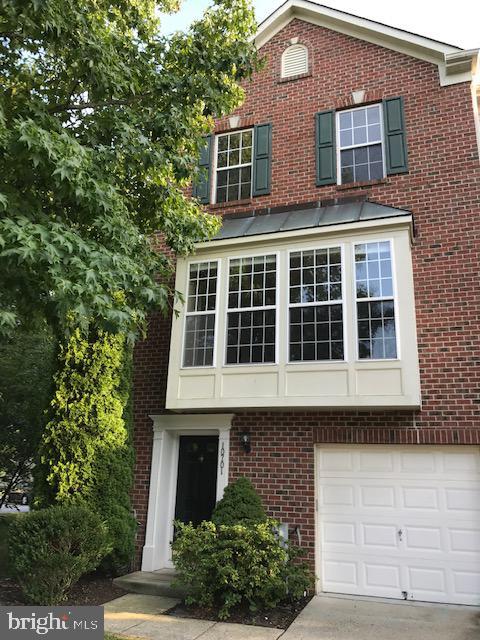 Building Photo - 10701 Enfield Dr