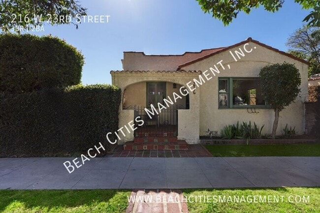 Building Photo - 216 W 23rd St