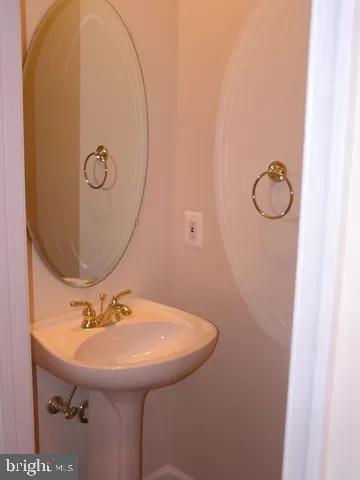 Building Photo - 8849 Ashgrove House Ln