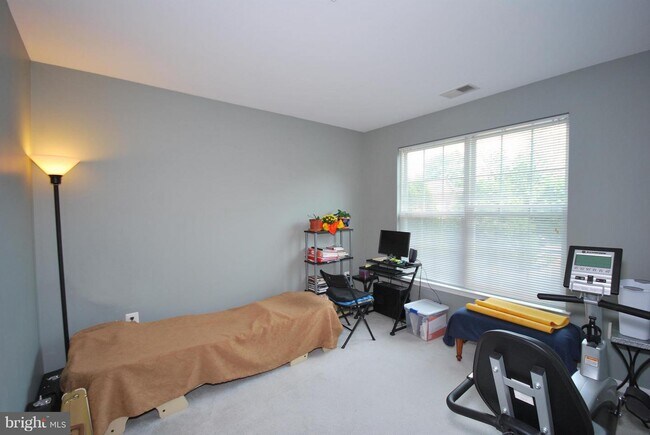 Building Photo - 2205 Manor Spring Terrace