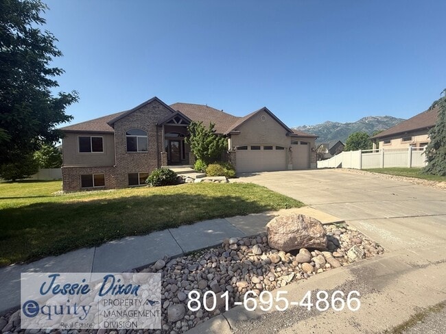 Building Photo - 5725 Brook Cir