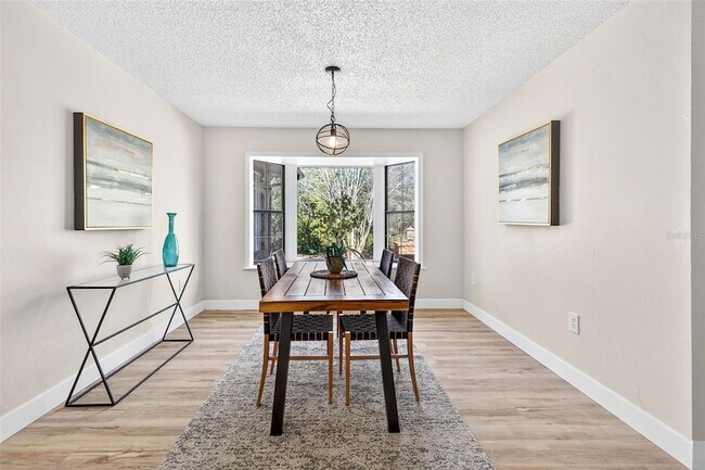 Building Photo - 14252 Trinity Rd