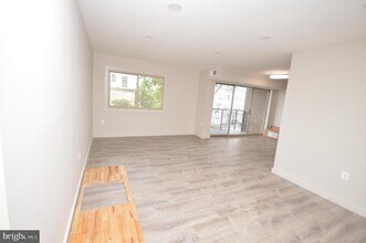 Building Photo - 12705 Dara Dr