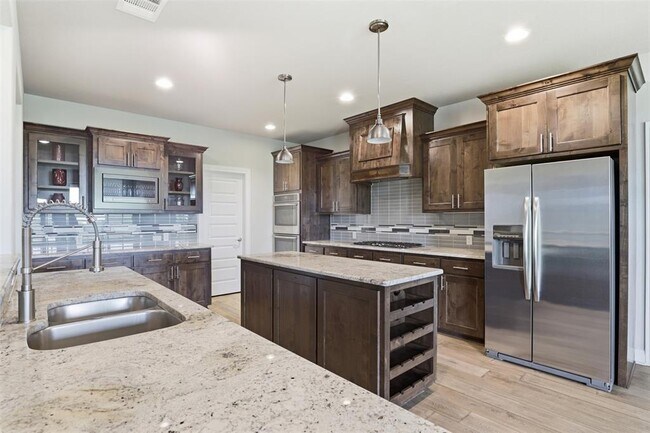 Building Photo - 2440 Greatwood Trl