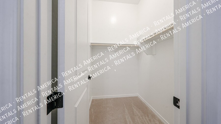 Building Photo - 19060 Rancho Dr