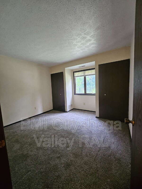 Building Photo - 1516 W Market St