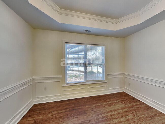 Building Photo - 2003 Monaco Ct