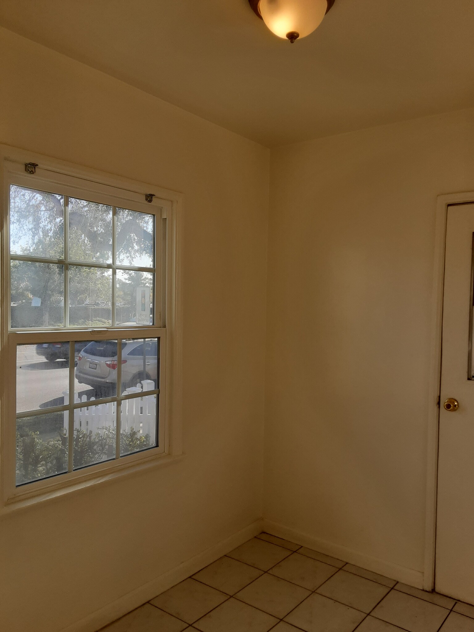 Living Room looking towards the kitchen - 10857 Jefferson Blvd