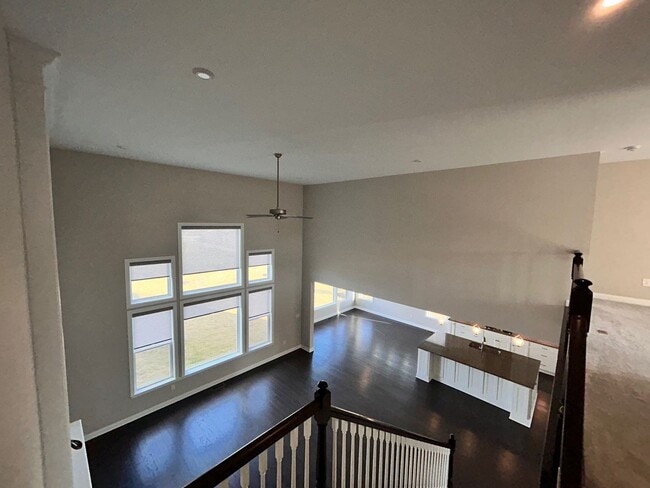 Building Photo - Home For Lease
