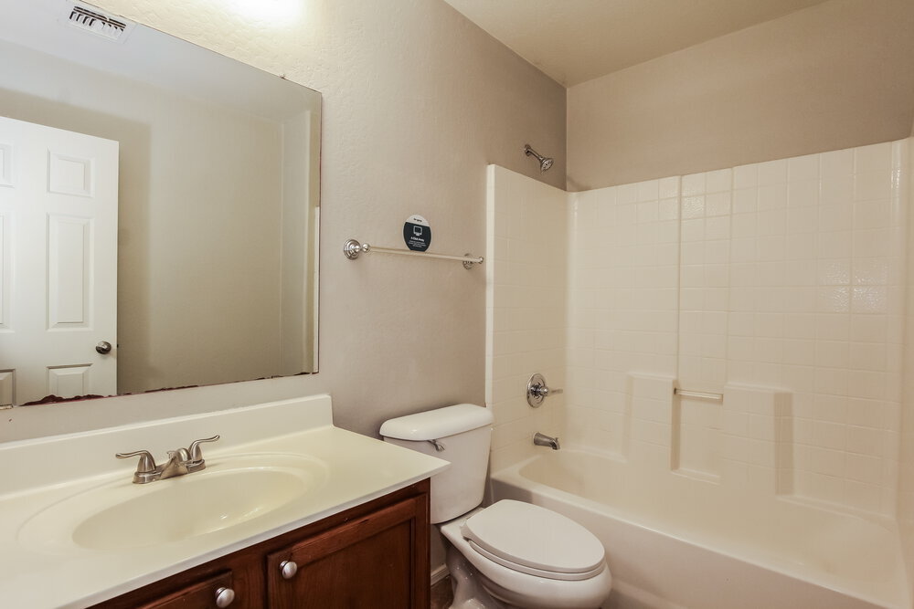 Building Photo - 9132 W Cordes Rd