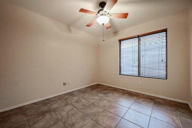 Building Photo - MOVE IN SPECIALS!! Lovely 4-bedroom, 2-bat...