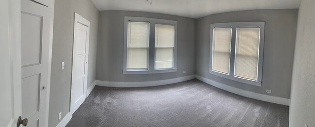 upstairs bedroom 2 - 200 W Caroline St