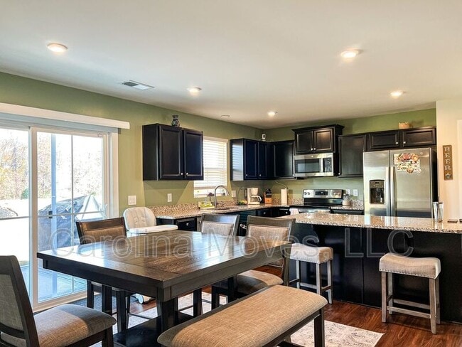 Building Photo - 111 Sylvester St