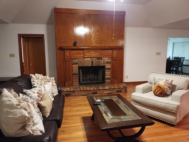 Building Photo - 4315 Genoa Rd