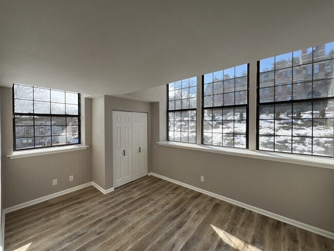 Building Photo - 15 Prospect St