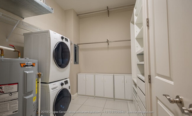 Building Photo - Falls Park Place