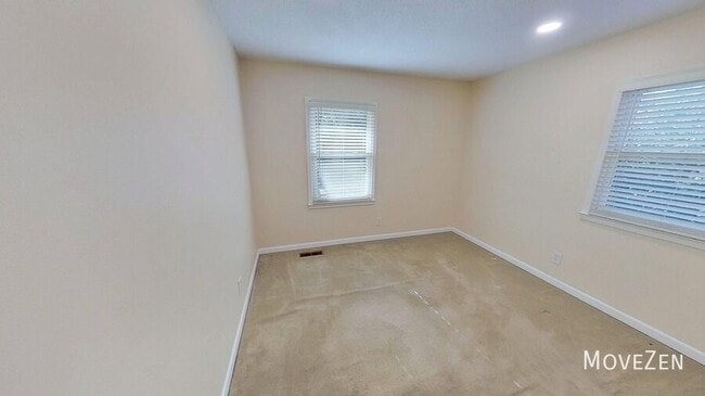 Building Photo - 6017 Whittier Dr