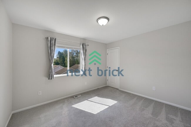 Building Photo - 1132 15th Ave