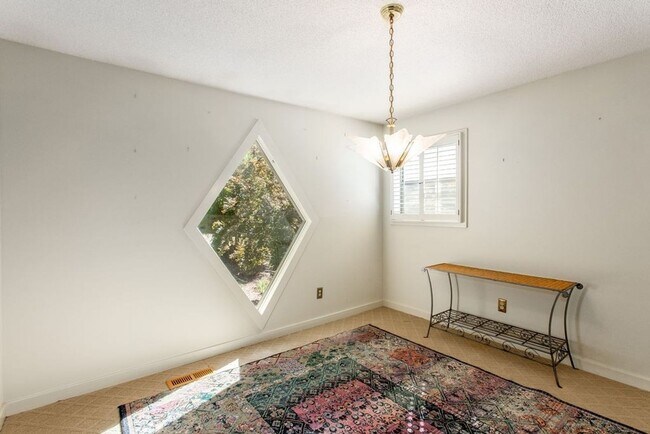 Building Photo - Contemporary East Cobb Home in Pope School...