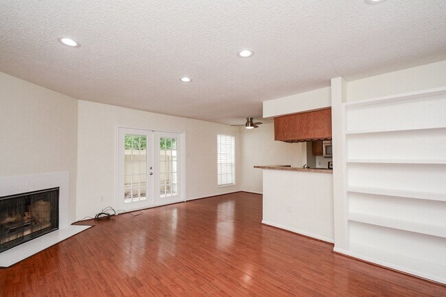 Building Photo - 2120 El Paseo St