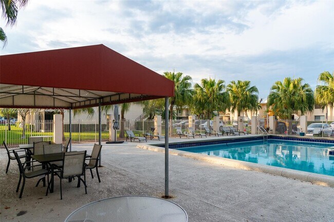 Building Photo - 16431 Blatt Blvd