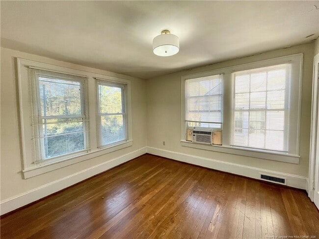 Building Photo - 117 Woodside Ave