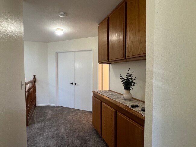 Building Photo - 827 El Paso Ct