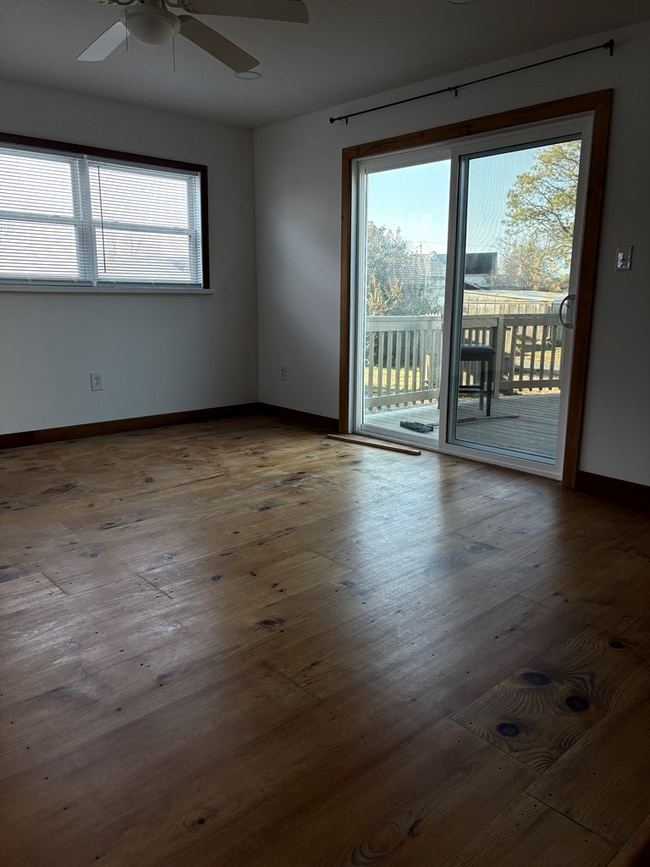 Building Photo - 39092 Mumford St