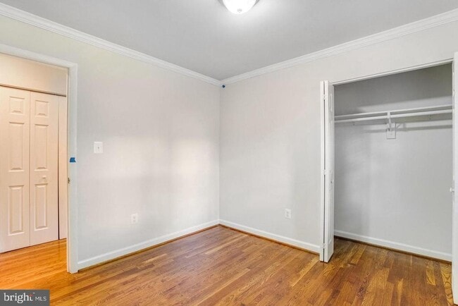 Building Photo - 9821 Hampton Ln