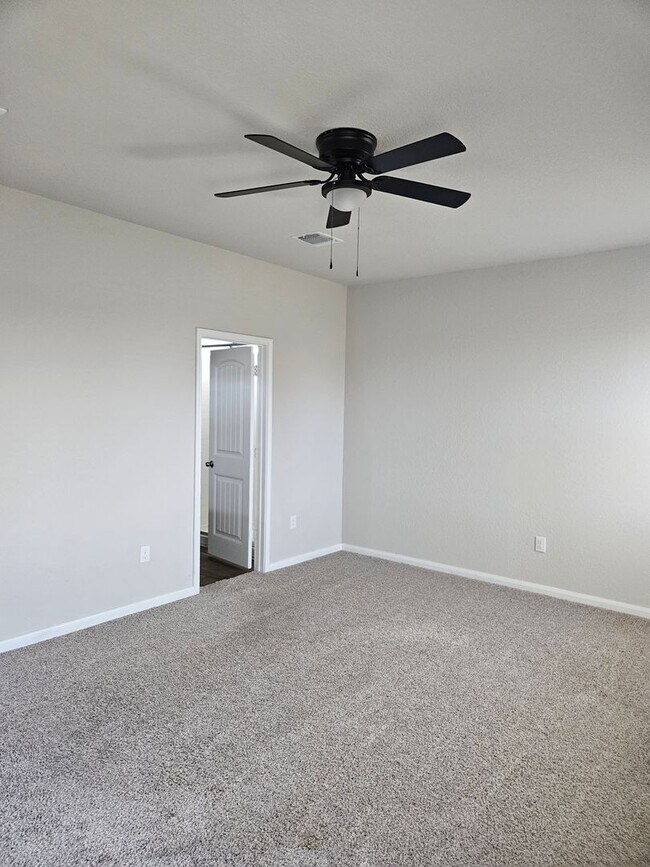 Building Photo - 4-Bedroom Home for Lease – Hutto, TX