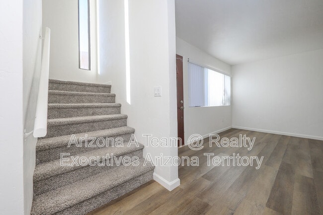 Building Photo - 9420 E Speedway Blvd