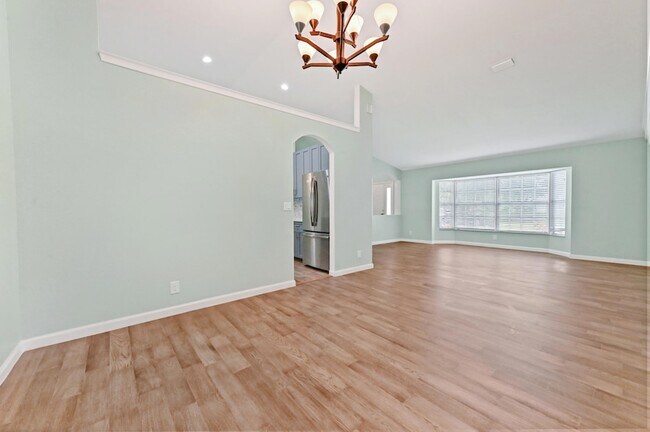 Building Photo - 17682 84th Ct N