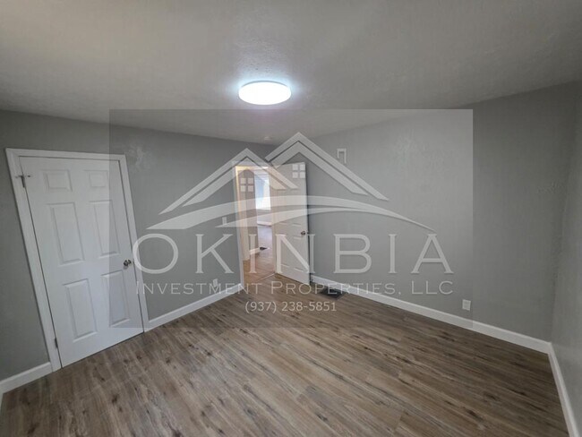 Building Photo - 1425 Canfield Ave