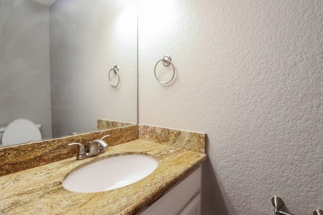 Building Photo - 2221 Jasmine Path