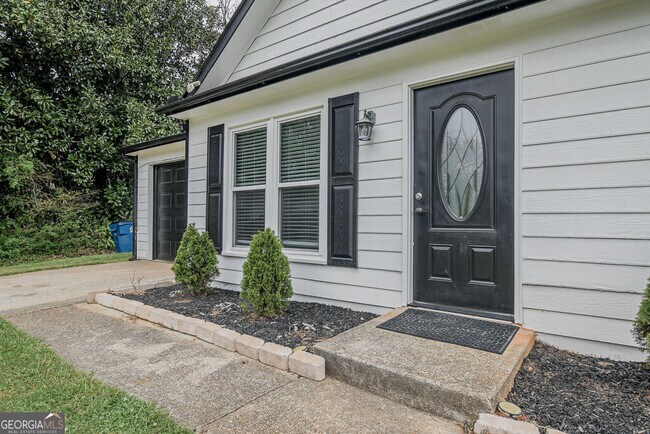 Building Photo - 356 Meadow Trace Dr