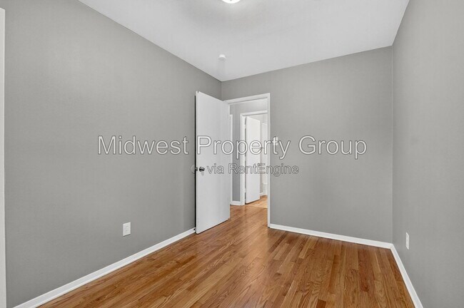 Building Photo - 6717 Lightwood Dr