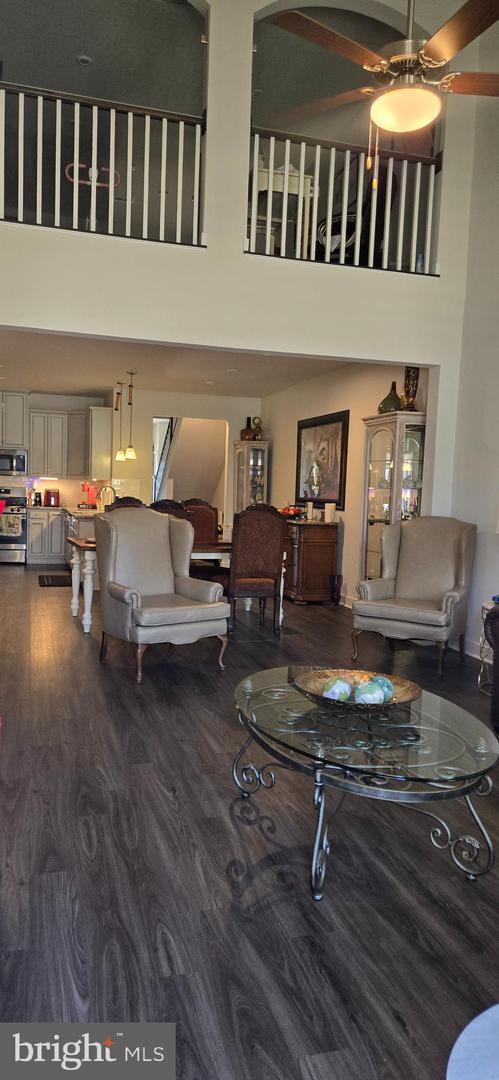 Building Photo - 6005 Calla Pl