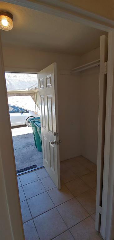 Building Photo - 10822 Lynbrook Dr