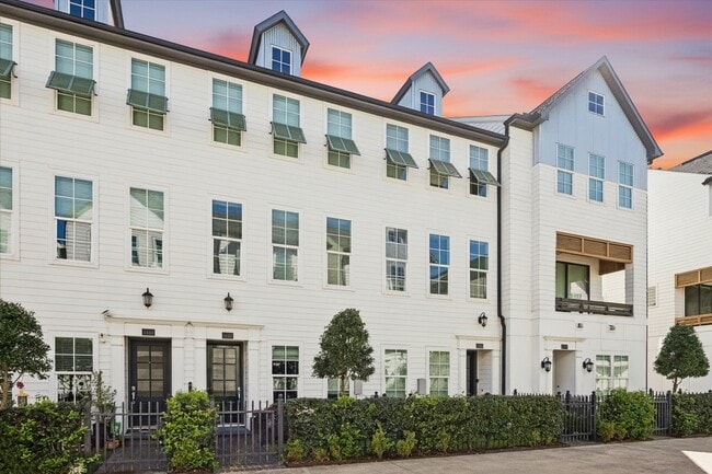 Building Photo - 3407 Timbergrove Oaks St