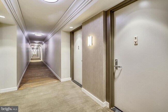 Building Photo - 5101 River Rd