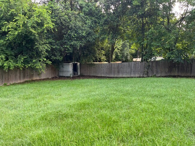 Building Photo - Affordable & Close to Ft Benning-Columbus-4 BEDROOMS & 1 BATH