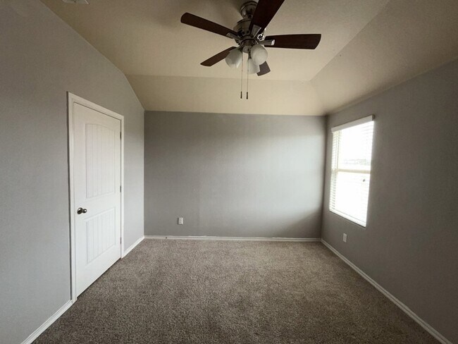 Building Photo - 6308 Spring Buck Run