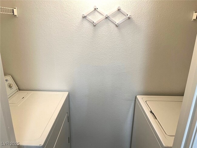 Building Photo - 7255 W Sunset Rd